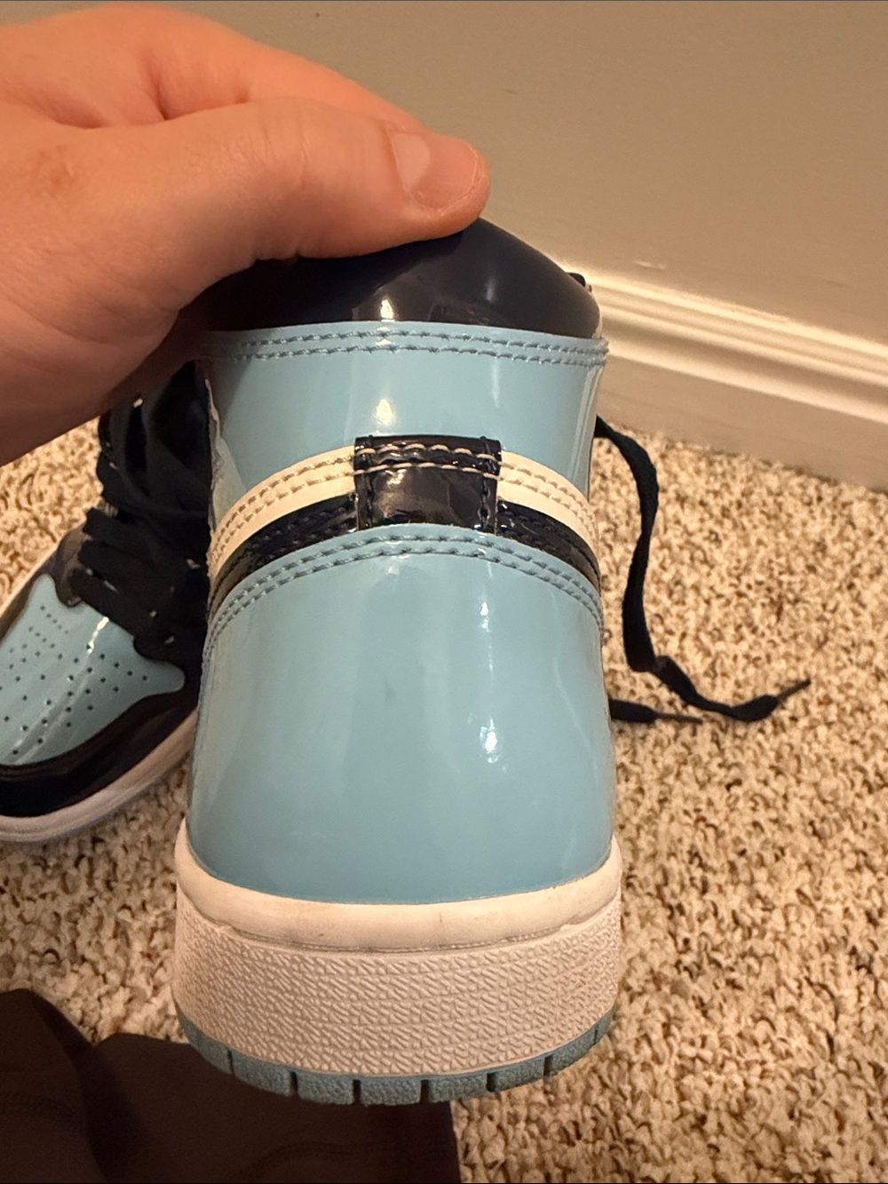 Nike Women's Air Jordan 1 Retro High OG 'Blue Chill' - Picture 12 of 13